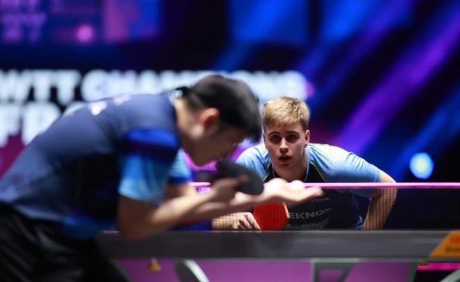 对比利亚雷 对比利亚雷