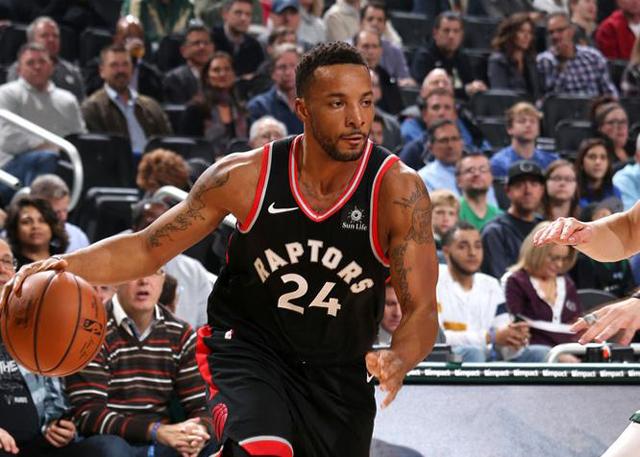 占据压倒性 占据压倒性